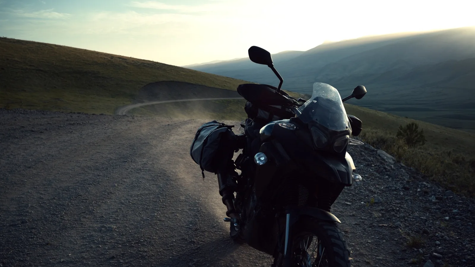 Adventure Lastiği Seçimi: %90 Asfalt %10 Toprak İçin En Doğru Üçlü